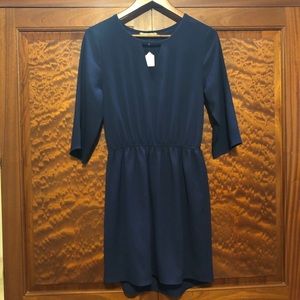 Pixi and Ivy navy keyhole dress size medium NWT
